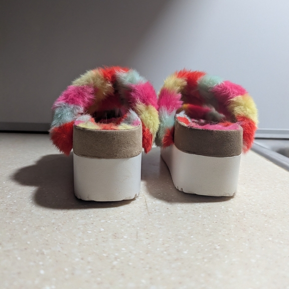 Slides - Picture 4 of 4